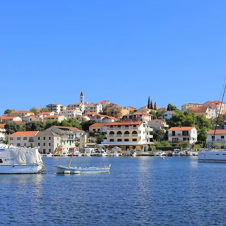 Apartment Apartments By The Sea Seget Vranjica, Trogir - 1051 *