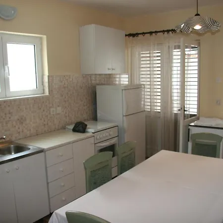 Apartments By The Sea Seget Vranjica, Trogir - 1051