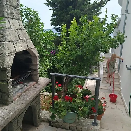Apartments By The Sea Seget Vranjica, Trogir - 1051 *