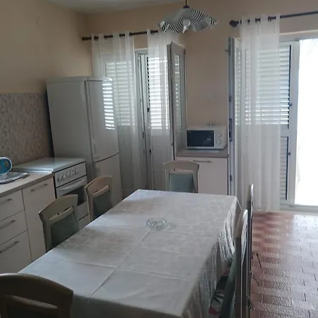 Apartments By The Sea Seget Vranjica, Trogir - 1051 *