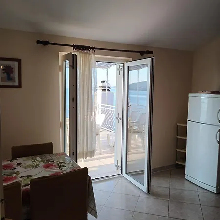Apartments By The Sea Seget Vranjica, Trogir - 1051 *